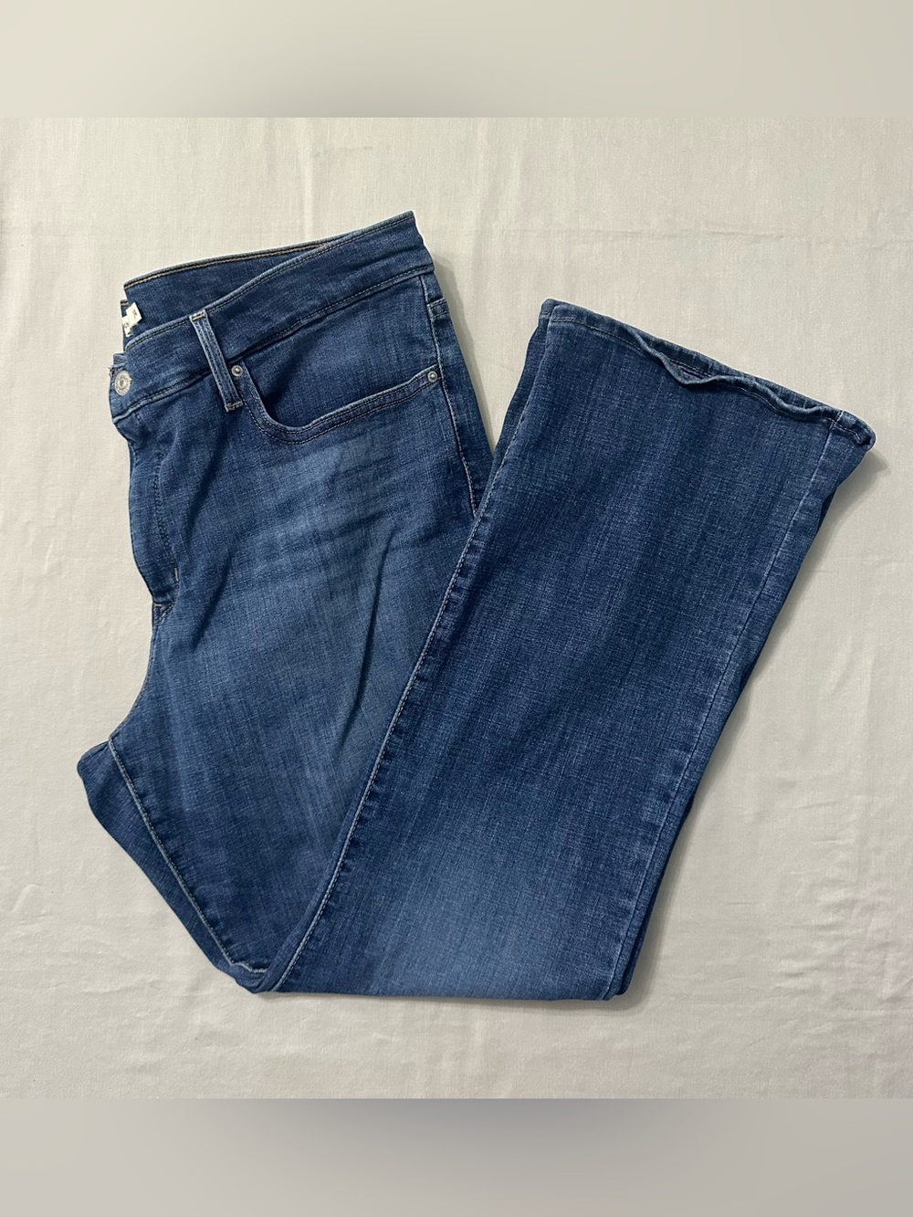 Levi's 315 Shaping Bootcut Jeans Womens 34x30 Medium Wash Blue Stretch Denim